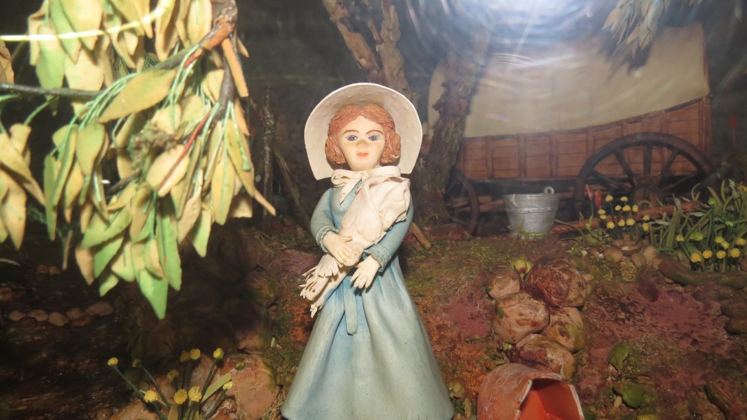 A fondant voortrekker woman figurine at the museusm